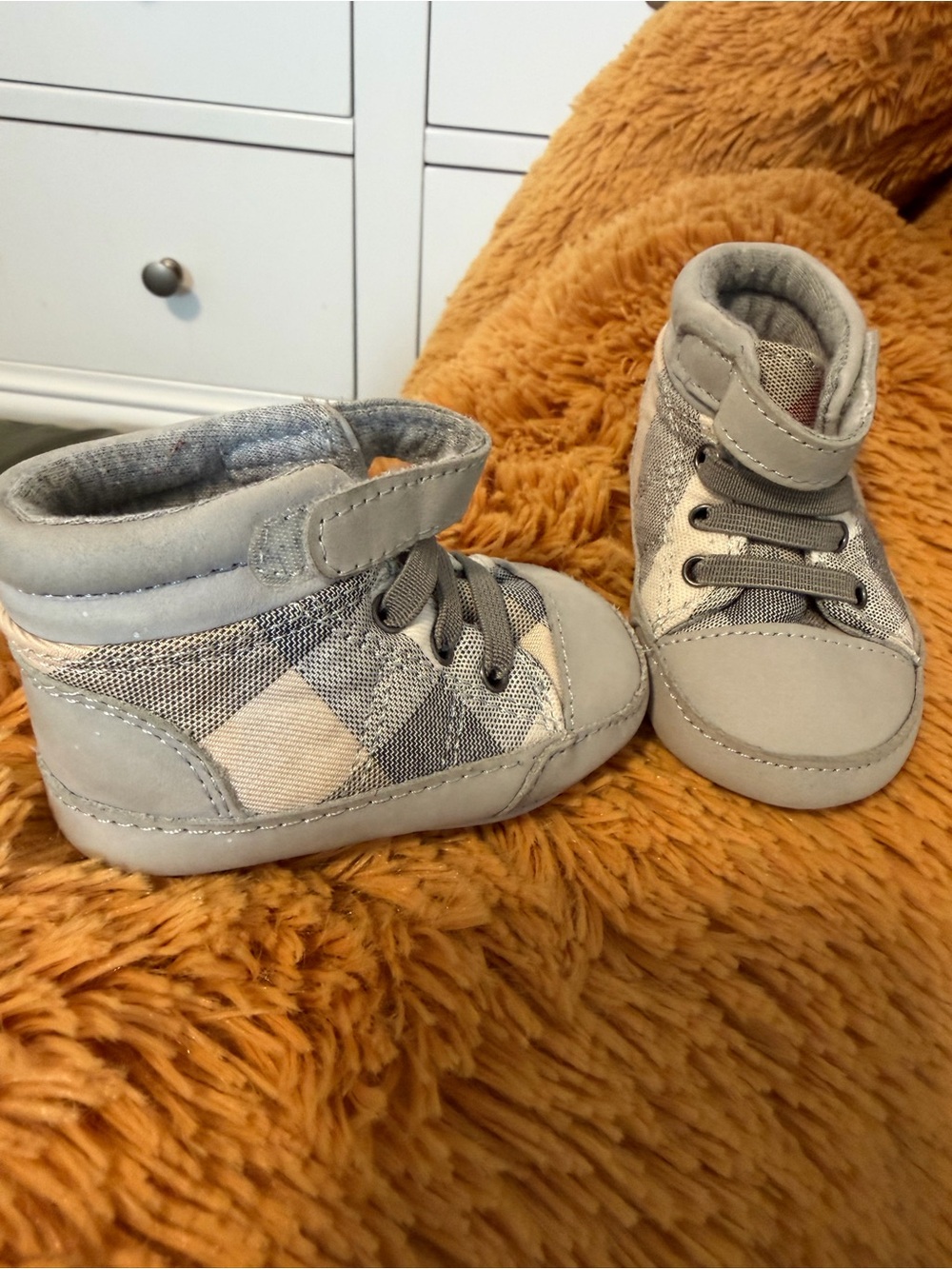 Burberry Gray Plaid Baby High-Top Sneakers - Picture 2 of 4